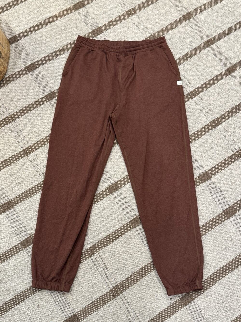 Vuori Boyfriend Sweatpants Jogger Women’s Medium Brown VW457 Lounge